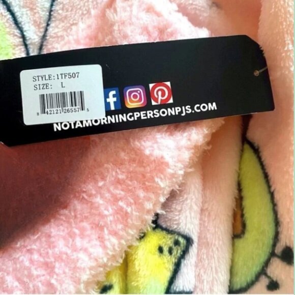 Cozy Avocado Lounge Set with Fuzzy Socks - Not a Morning Person - Size L - Picture 10 of 10